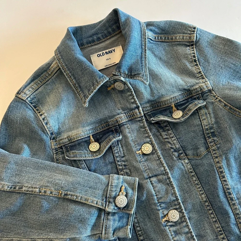 Old Navy Kids Blue Denim Trucker Jacket Size S 6-7 Junipero Medium Wash Stretch